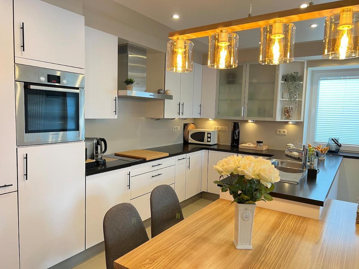 Isa'bellescale - Fully Equipped House 2km From Brussels South Airport Сasa de vacaciones